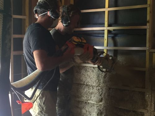 formation au terre-chanvre projeté pour l'isolationdes bâtiments