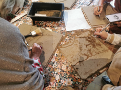 Atelier sgraffito en terre
