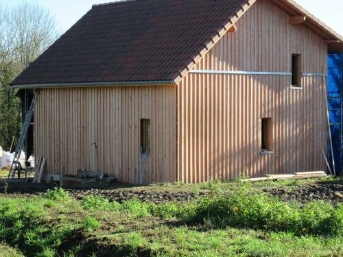 Bardage couvre-joint en mélèze