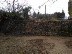 mur de soutènement en pierres sèches