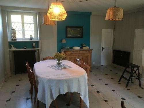 Mise en œuvre de la décoration d'une pièce de vie