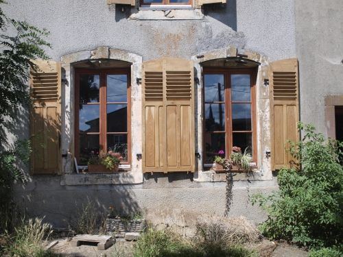 Réhabilitation des menuiseries d'un corps de ferme