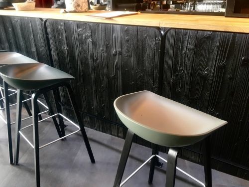 Habillage comptoirs d'accueil et bar Le cosmonaute