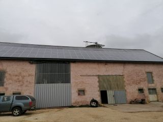 pose d'une installation photovoltaique 9kw sur une installation existante de 27 kw a crux la ville dans la nièvre