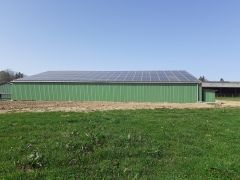 création d'un batiment agricole de 540 mètre carré et réalisation dessus d'une installation de 100 kw en vente totale à eyjeauxen haute vienne