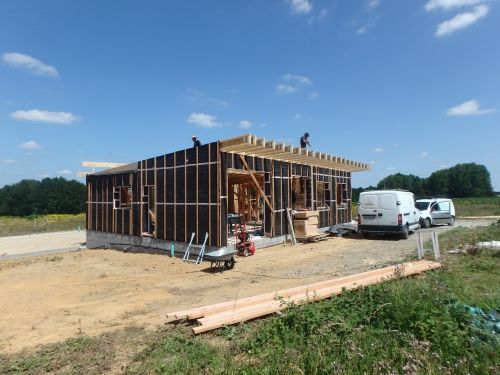 Maison paille Noyal sur Brutz