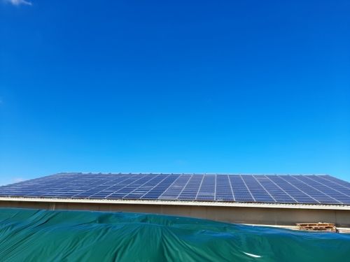 nouvelle intervention à saint laurent les églises en haute vienne pour le remplacement de panneaux sur 2 batiments pour notre partenaire baywa're