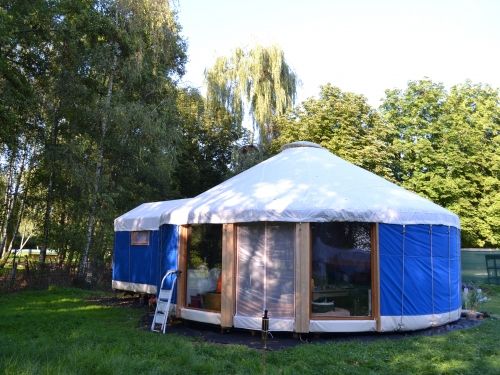 Yourte contemporaine