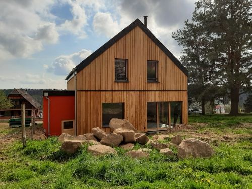 MAISON CONTEMPORAINE ECOLOGIQUE EN BOIS