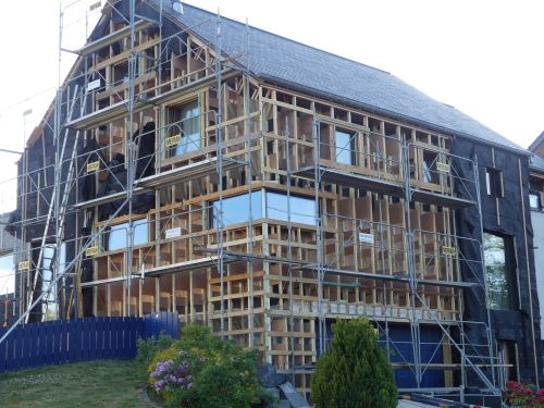 Rénovation passive d'une habitation CLT avec du Miscanthus