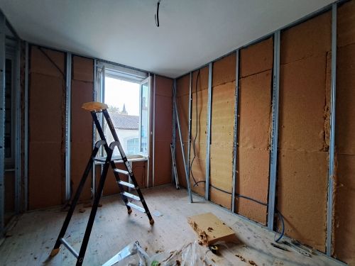 Rénovation sanitaire et thermique d'un habitat en matériaux biosourcés