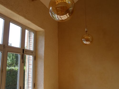 Enduits naturels pour la rénovation d'une grange