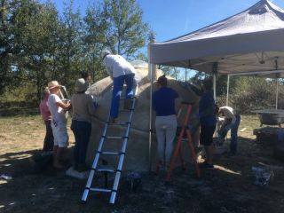 Finitions à la chaux sur une kerterre