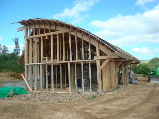 Chantier participatif maison bioclimatique, isolation chaux/chanvres