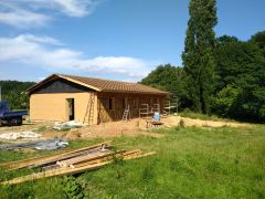 Construction d'un fournil isolé en paille pour Stéphanie, paysanne boulangère