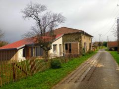 Extension d'une ancienne grange transformée en logement.