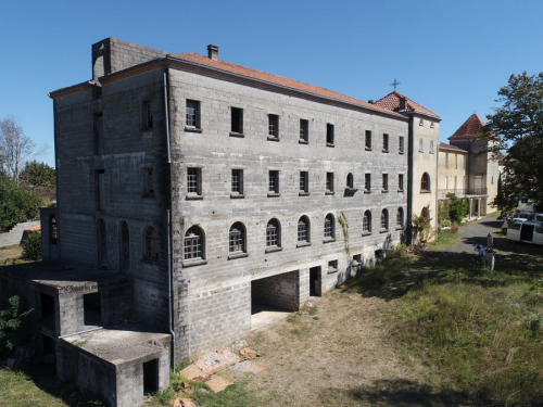 Étude de faisabilité / conception valorisation eau de pluie et assainissement écologique d'un éco-hameau