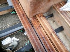 Réalisation d'un appentis et d'une terrasse bois.