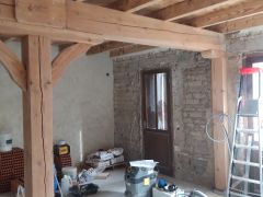 Chantier d'accompagnement / création d'un demi poteau pour sécuriser le scellement d'une poutre dans un mur