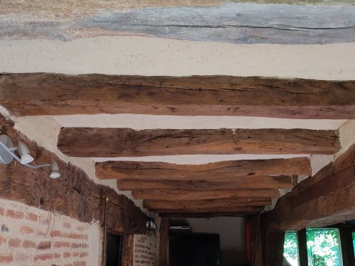 Chaux sur torchis/ Glacis huile sur poutres