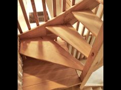 Escalier en châtaignier