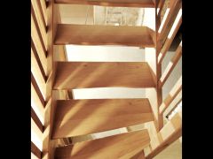 Escalier en châtaignier