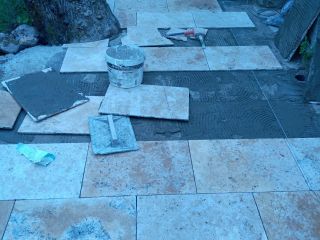 POSE DE TRAVERTIN ET PLIAGE ZINGUERIE