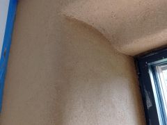 Chantier enduits de finition en terre fibrée