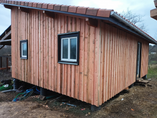 MOB isolé en paille - bardage et finitions extérieures