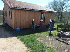 MOB isolé en paille - bardage et finitions extérieures