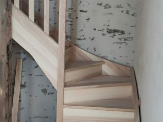 Escalier en bois massif
