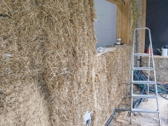 Electricité bio-compatible maison paille