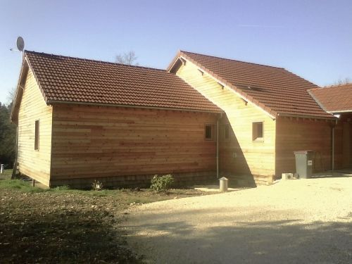 Maison neuve BBC en ossature Bois et ses dépendances