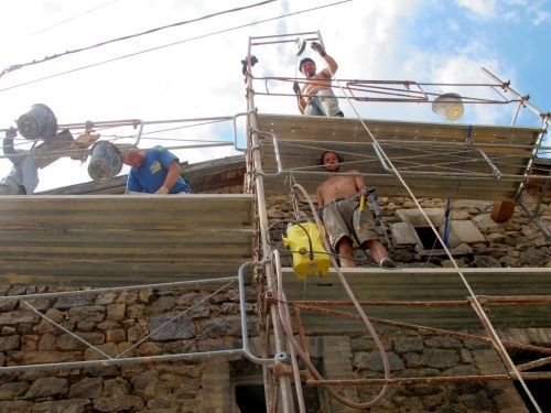 Chantier participatif  rejointoyer une façade