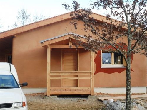 Petite maison paille, enduit terre crue