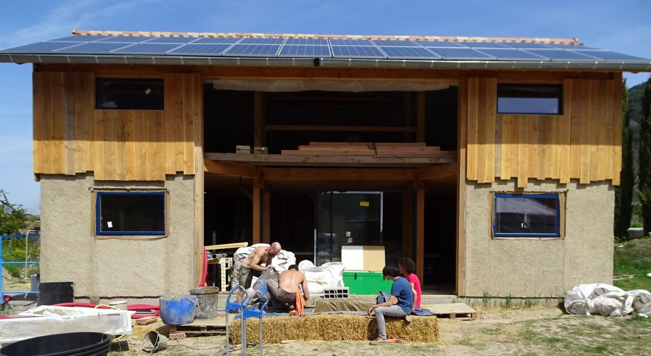 Réaliser un enduit à la chaux maison terre/paille Chantier — free download